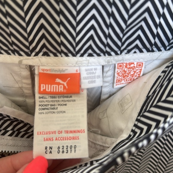 Puma Sport Lifestyle black white zigzag athletic golf shorts Women's Size 6 - Picture 4 of 5